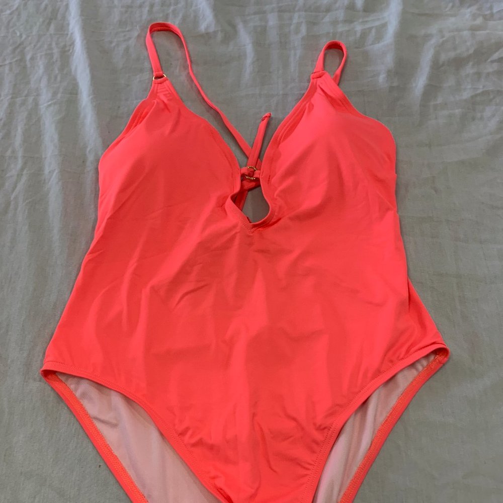 🍎🍎🍎  NWT EMERALD BAY WOMENS ONE PIECE PLUNGING SWIMSUIT 14 🍎🍎🍎